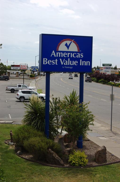 Americas Best Value Inn Red Bluff Exterior foto