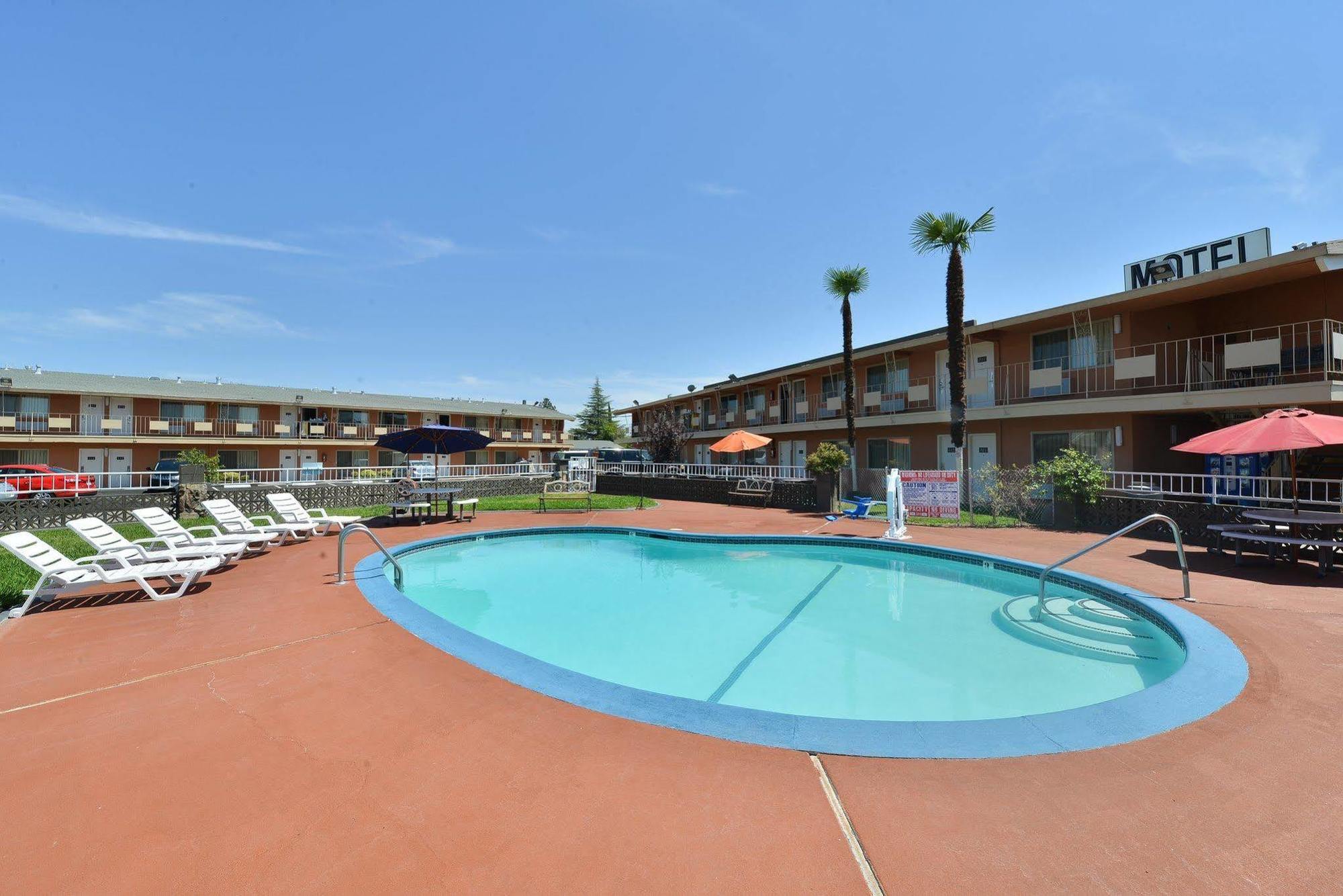 Americas Best Value Inn Red Bluff Exterior foto